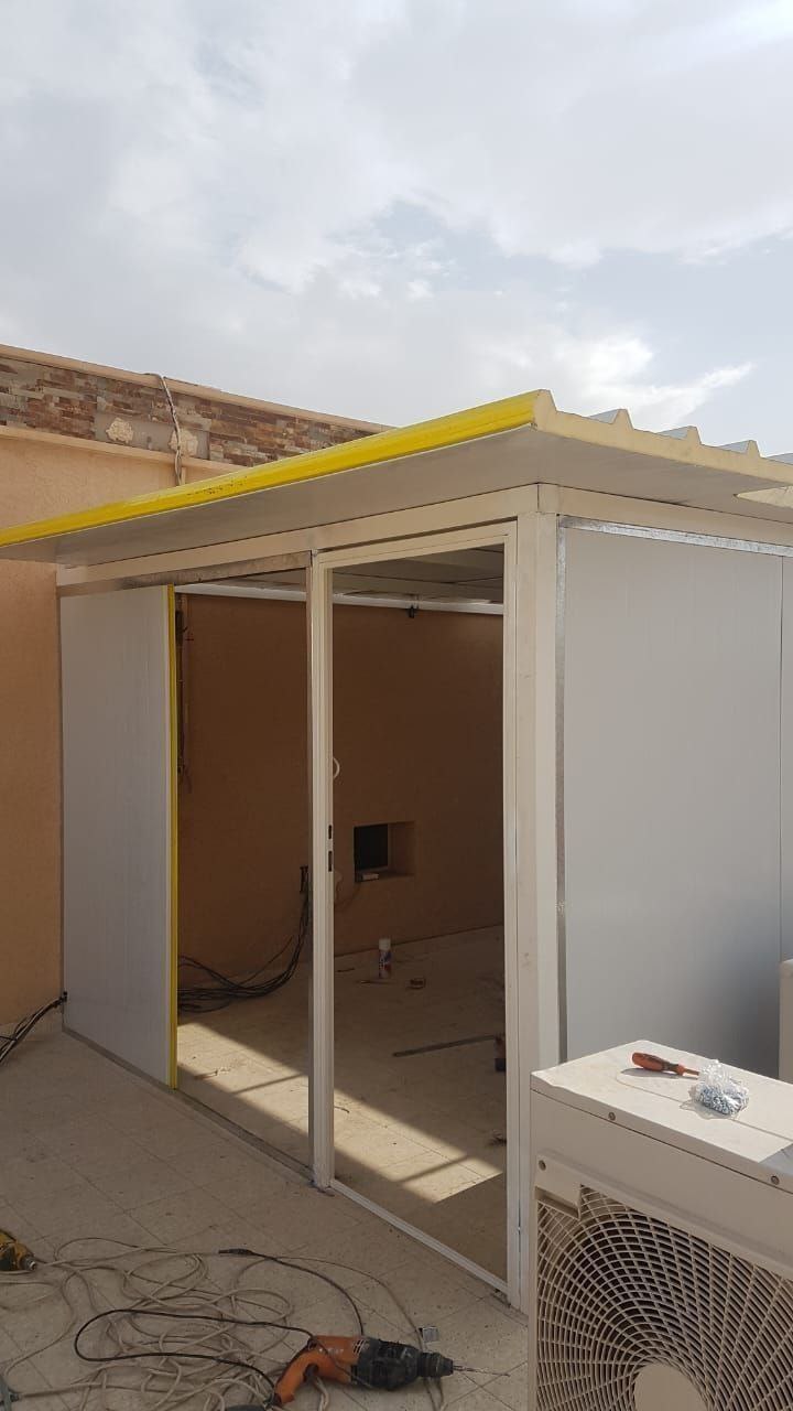 غرف وأسقف سندويش بانل