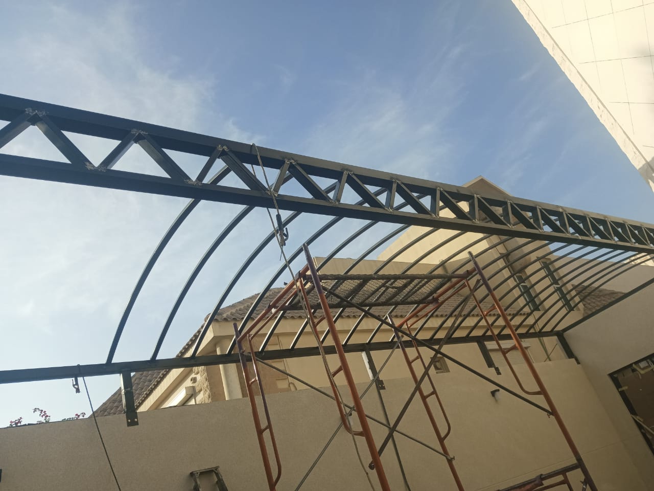 مظلات وسواتر - العروبة للمقاولات